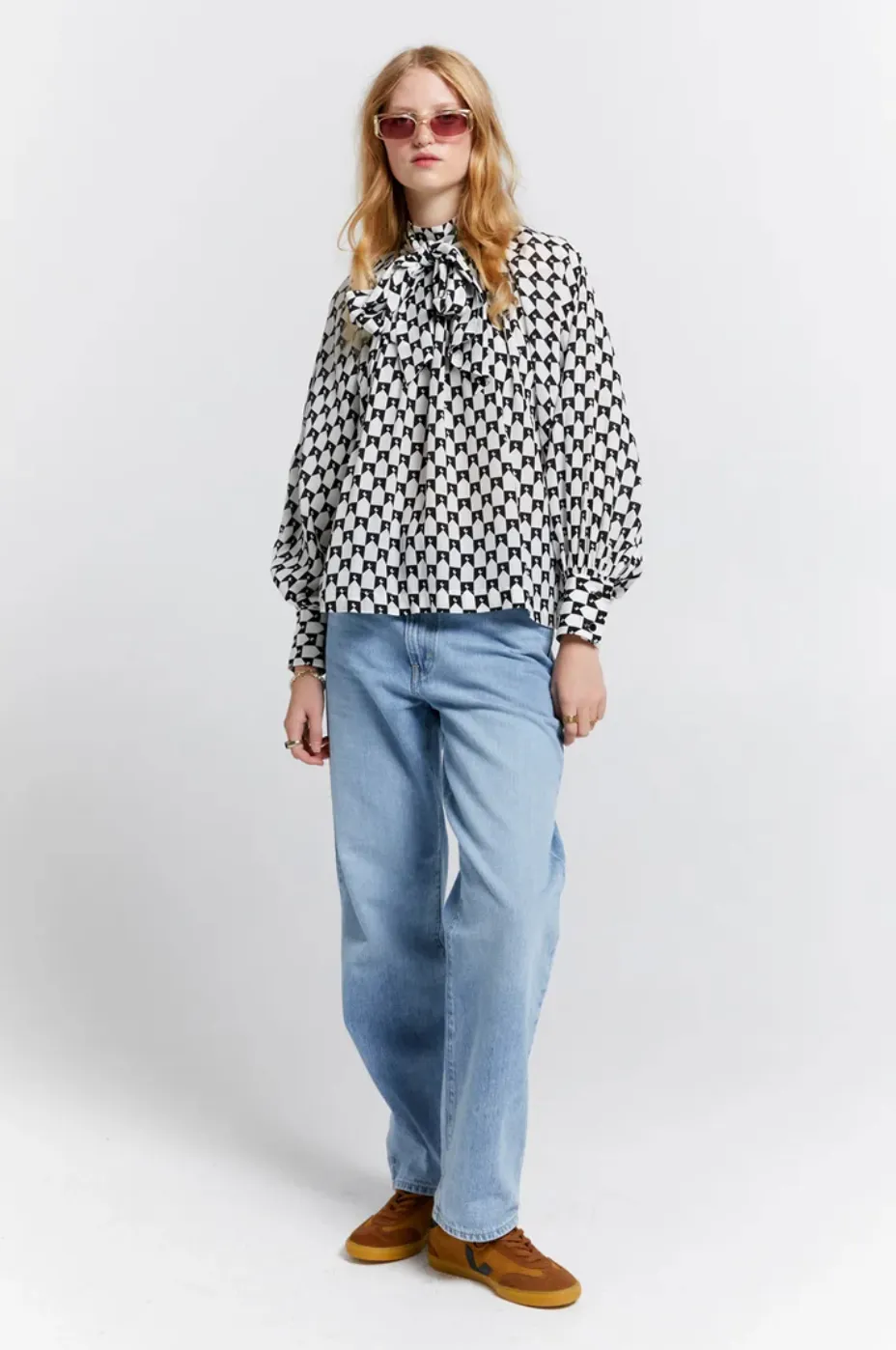 Karen Walker - Meadow Bow Top Monogram Black