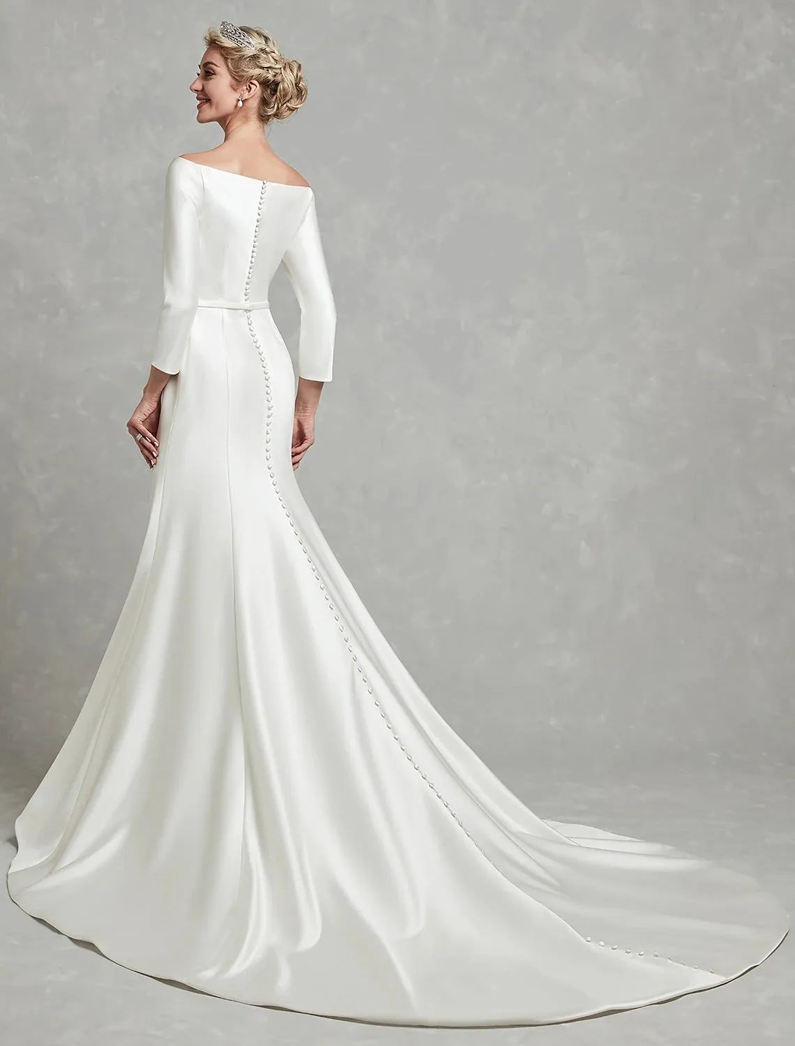 Luolandi Casual Fall Wedding Dresses Mermaid / Trumpet Off Shoulder 3/4 Length Sleeve Chapel Train Satin Bridal Gowns With Pleats Wedding Party