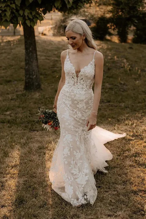 Luolandi Charming Mermaid V Neck Tulle Wedding Dresses with Appliques Open Back Beautiful