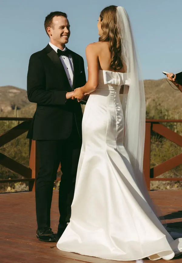 Luolandi Elegant Mermaid Strapless Satin Sleeveless Wedding Dresses Off Shoulder Sexy