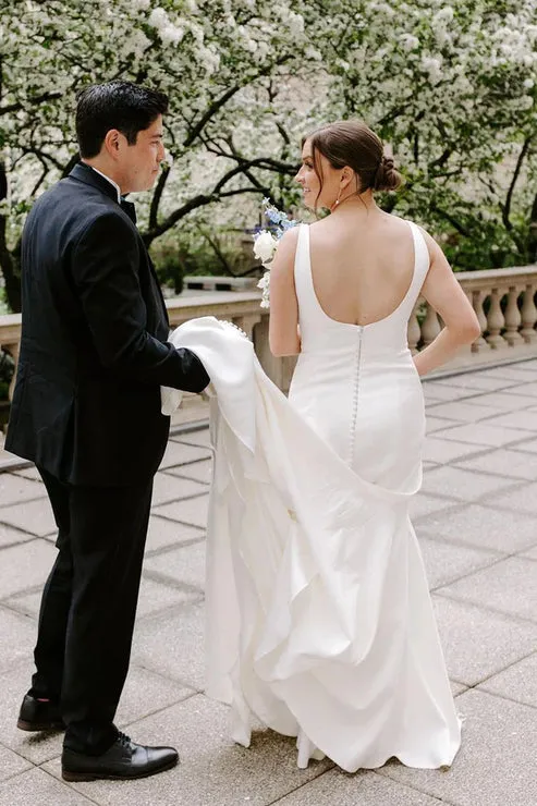 Luolandi Mermaid Square Neck White Satin Wedding Dresses Solid Color  Long Sexy