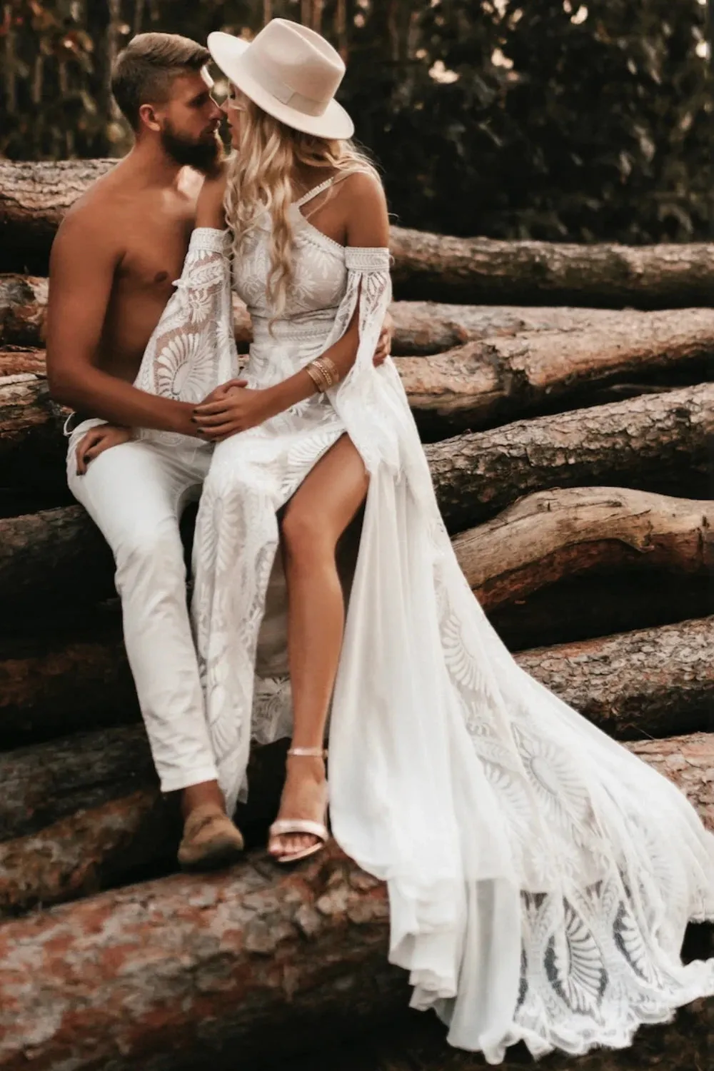 Luolandi New Arrival Scoop Wedding Dresses Mermaid Long Sleeves With Applique Tulle Sexy