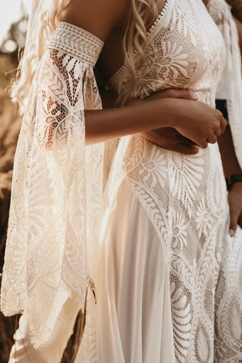 Luolandi New Arrival Scoop Wedding Dresses Mermaid Long Sleeves With Applique Tulle Sexy