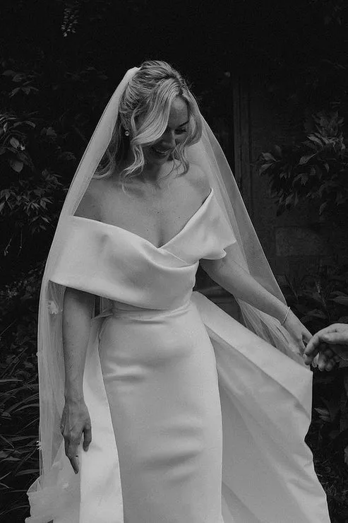Luolandi Simple Mermaid Off the Shoulder White Satin Wedding Dresses Long Sexy