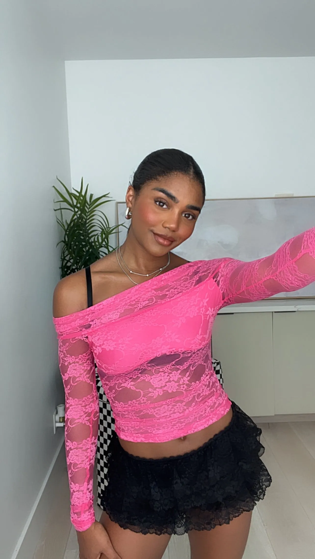 Paislee Long Sleeve Lace Top (Fuchsia Pink)