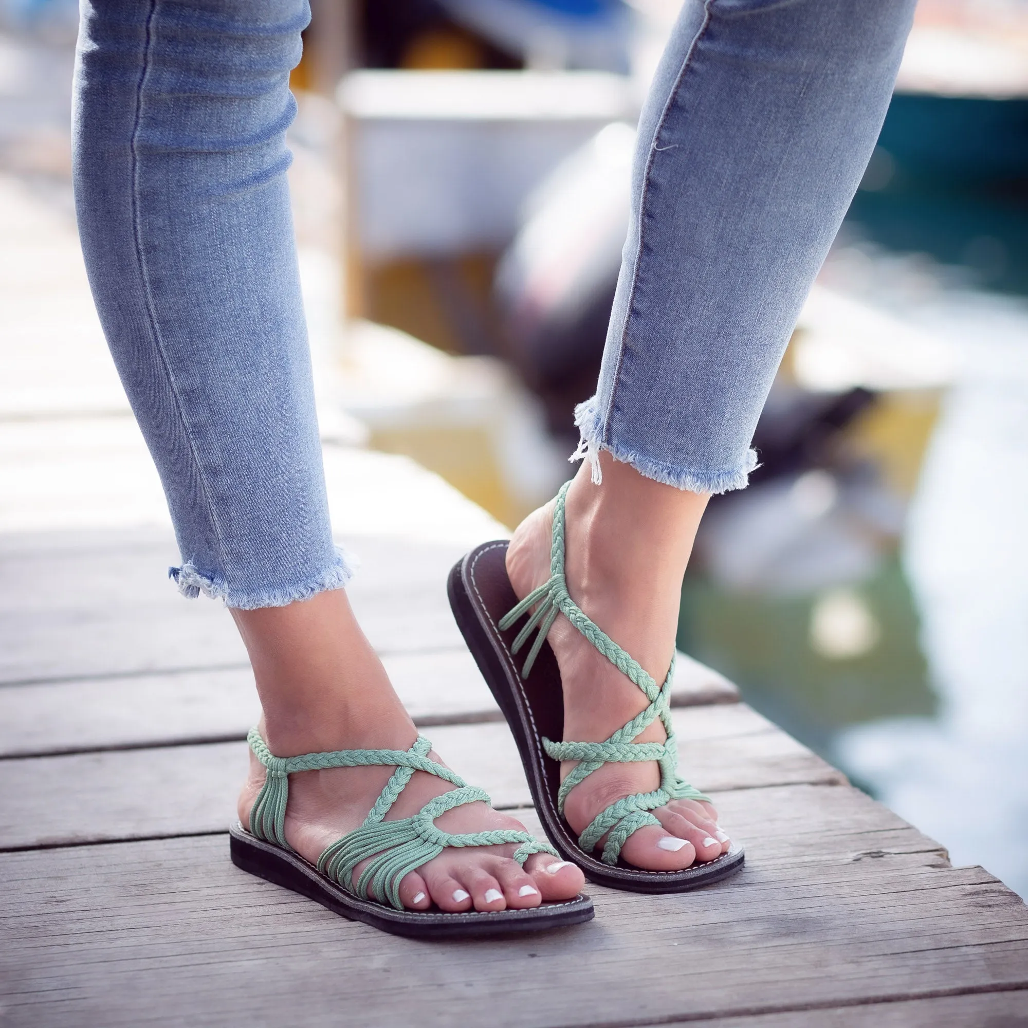 Palm Leaf Flat Women's Sandals | Sage Green