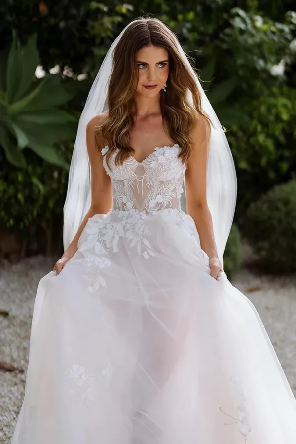 Sweetheart Sleeveless Appliques Lace Boho Wedding Dress Bridal Gown KPW0744