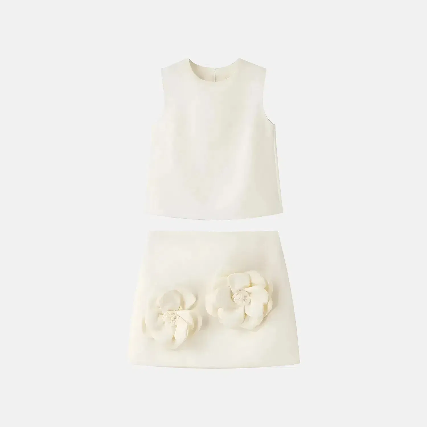 Vialora Grace Set – Cream – 3D flower appliqué skirt